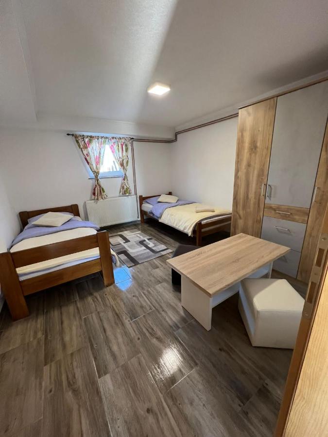 Apartmani Albatros Perusic Ngoại thất bức ảnh