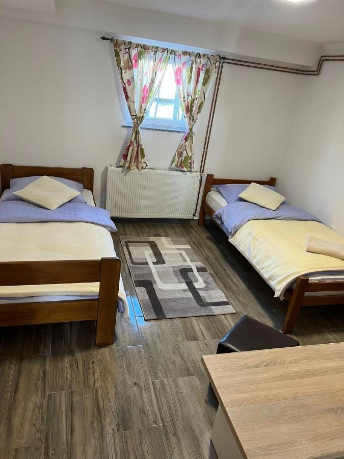 Apartmani Albatros Perusic Ngoại thất bức ảnh